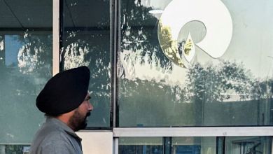 Wall Street futures skid, dollar dips on US tariff threats Wall Street futures skid, dollar dips on US tariff threats