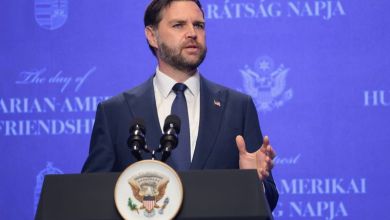 US hits military targets on Iran’s Kharg Island, Vance says no change to strategy US hits military targets on Iran’s Kharg Island, Vance says no change to strategy