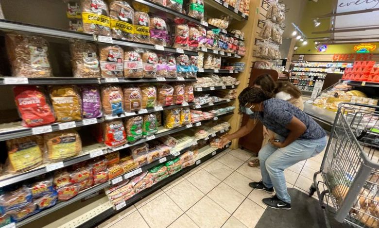 US consumer prices likely snapped back after being restrained by government shutdown distortions US consumer prices likely snapped back after being restrained by government shutdown distortions