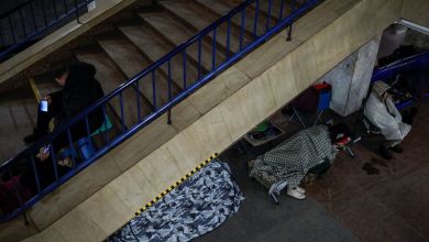 Zelenskiy urges US pressure on Putin after strikes plunge Kyiv into cold Zelenskiy urges US pressure on Putin after strikes plunge Kyiv into cold