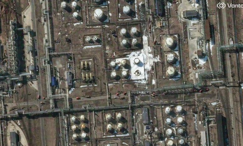 Exclusive-Russian oil output cuts are unavoidable as drone attacks shrink exports, sources say Exclusive-Russian oil output cuts are unavoidable as drone attacks shrink exports, sources say