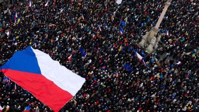 Czechs rally to support president in his growing rift with government Czechs rally to support president in his growing rift with government