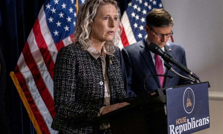 Democrats say Republican lawmaker must resign for agreeing with ‘cotton-picking’ remark Democrats say Republican lawmaker must resign for agreeing with ‘cotton-picking’ remark