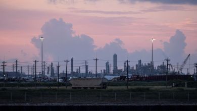 US refiners struggle to absorb sudden surge in Venezuelan oil imports US refiners struggle to absorb sudden surge in Venezuelan oil imports