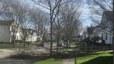 Ohio power outages leave 100,000 homes in the dark after high winds Ohio power outages leave 100,000 homes in the dark after high winds