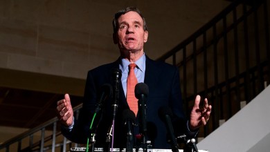Mark Warner says he will return to Senate this week after daughter’s death Mark Warner says he will return to Senate this week after daughter’s death