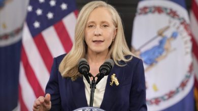 Virginia’s Spanberger fumes after Supreme Court declines to reinstate new map Virginia’s Spanberger fumes after Supreme Court declines to reinstate new map