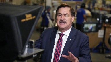 Mike Lindell Appears to Be Served With a Lawsuit Mid-Interview: ‘I’m Not Accepting It’ Mike Lindell Appears to Be Served With a Lawsuit Mid-Interview: ‘I’m Not Accepting It’