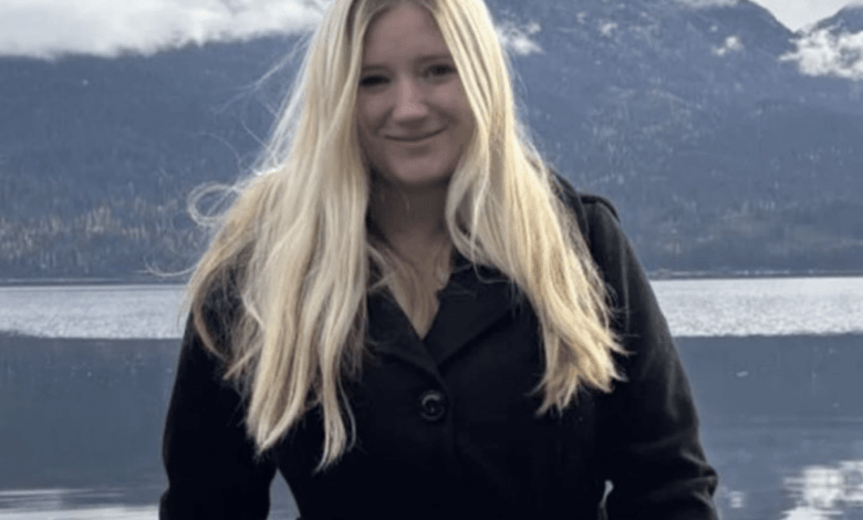 Married High School Teacher Arrested for Sexually Assaulting Student She’d Said ‘I Love You’ To Married High School Teacher Arrested for Sexually Assaulting Student She’d Said ‘I Love You’ To