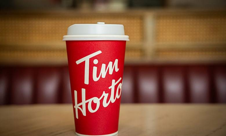 Woman dies after fight with worker at Tim Hortons in Indiana, police say Woman dies after fight with worker at Tim Hortons in Indiana, police say