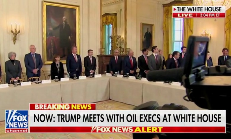 Scary Thin Tucker Carlson Makes Shock White House Appearance Scary Thin Tucker Carlson Makes Shock White House Appearance