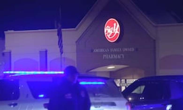 Millbury police officer wounded, barricaded suspect killed in shootout at Spencer shopping plaza Millbury police officer wounded, barricaded suspect killed in shootout at Spencer shopping plaza