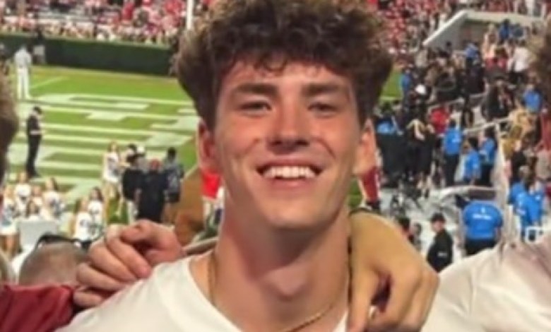 Security footage shows Alabama student James Gracey accidentally falling into the water in Spain, police say Security footage shows Alabama student James Gracey accidentally falling into the water in Spain, police say