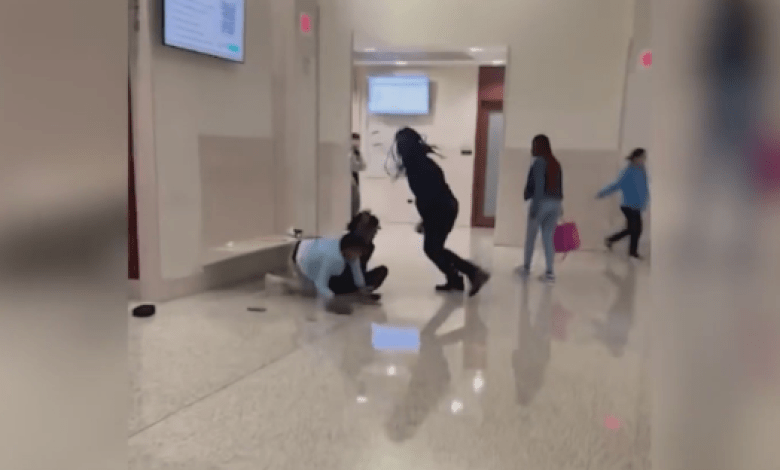Grieving father attacks son’s accused killer inside Mecklenburg courthouse Grieving father attacks son’s accused killer inside Mecklenburg courthouse