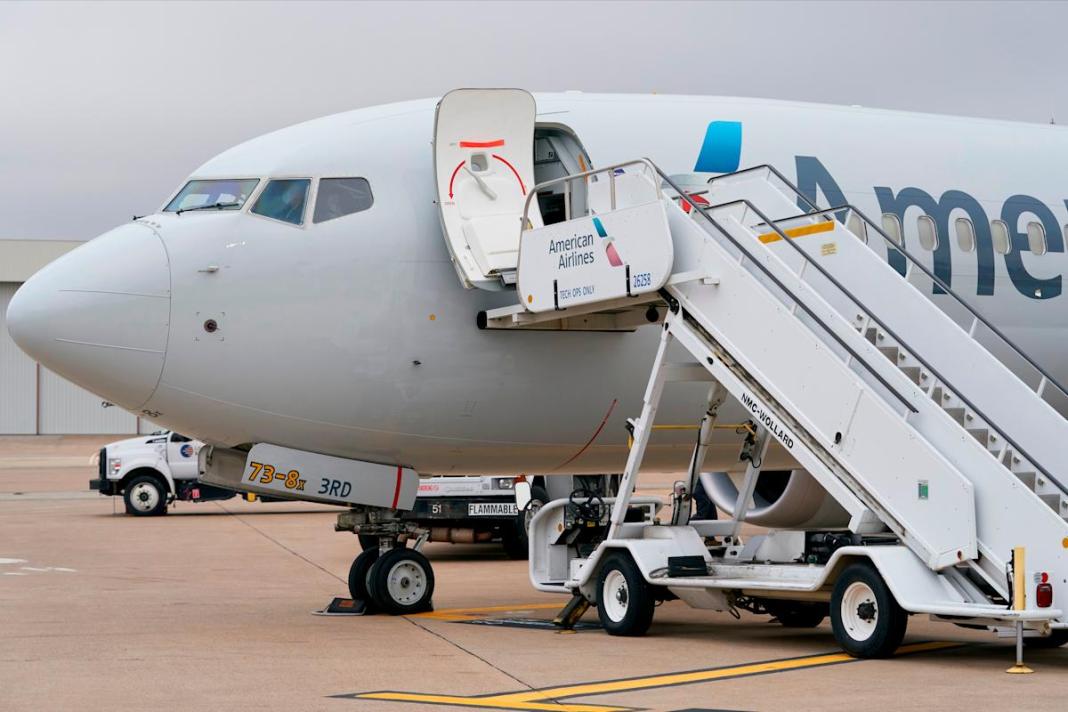 American Airlines stock plummets after unexpected guidance reduction