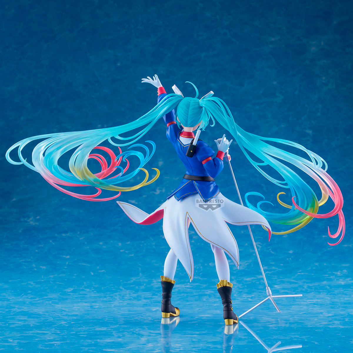 GUNDAM 45THCHATSUNE MIKU EVOLVE GUNDAM