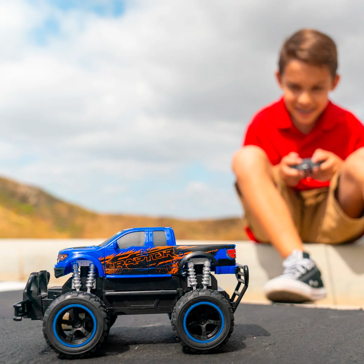 R/C FULL FUNCTION FORD F-150 RAPTOR 1 24