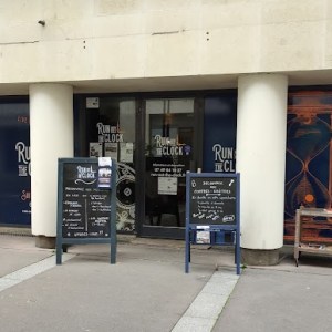 Run Out The Clock, escape game à Paris 15ème Run Out The Clock, escape game à Paris 15ème