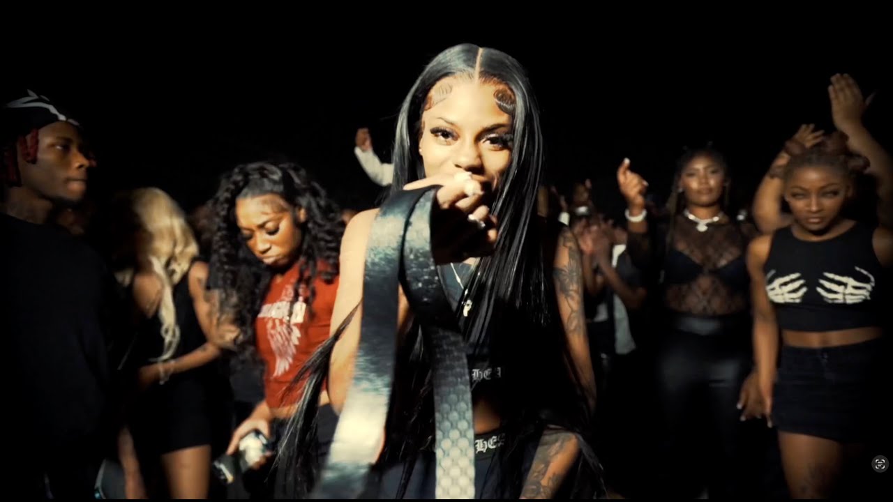 Pluto – What Da Fuk (Official Music Video) Pluto – What Da Fuk (Official Music Video)