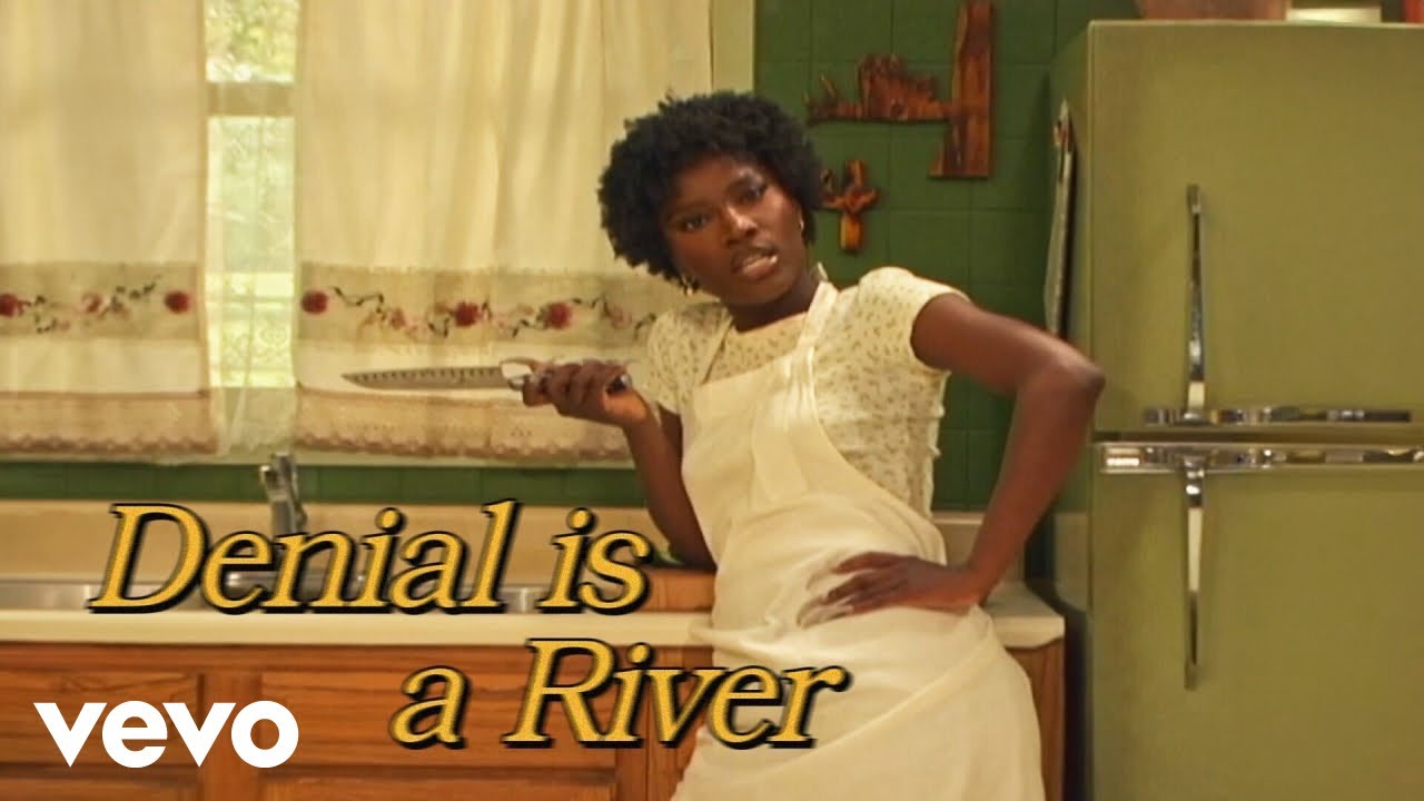Doechii – DENIAL IS A RIVER (Official Video) Doechii – DENIAL IS A RIVER (Official Video)