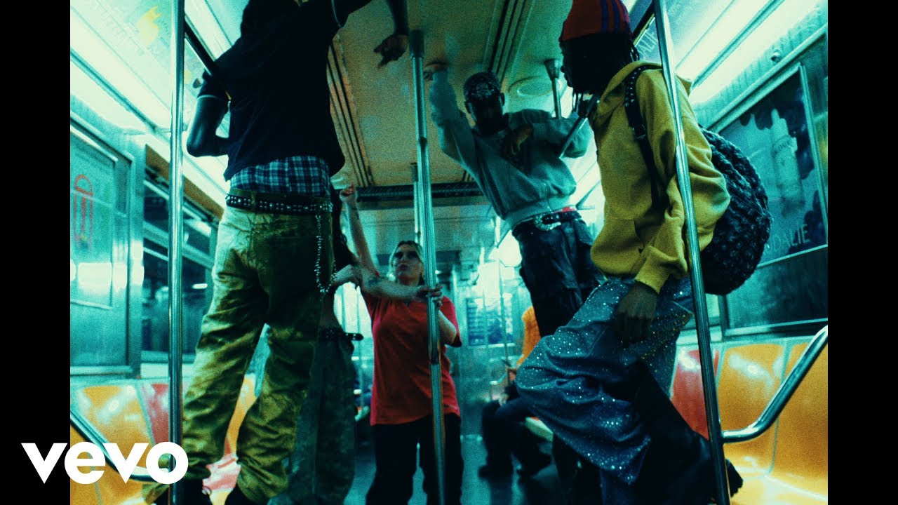 Juice WRLD – Both Ways (Official Video) Juice WRLD – Both Ways (Official Video)