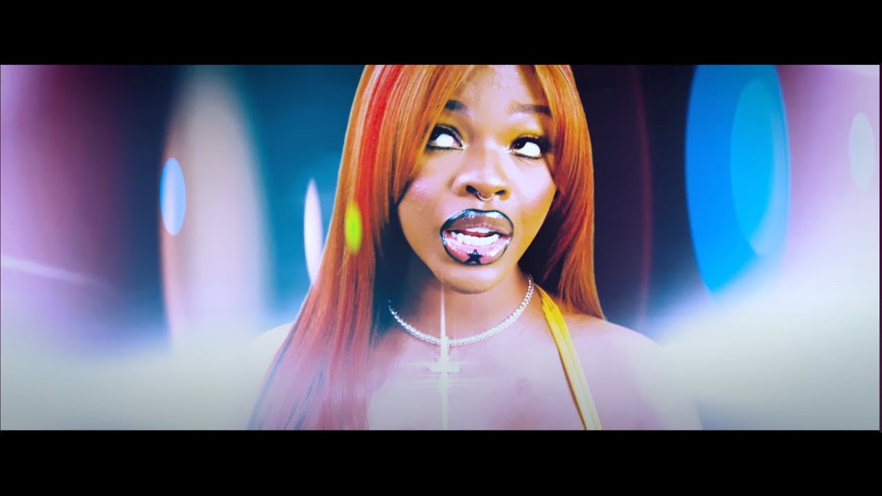 JT – OKAY (Official Video) JT – OKAY (Official Video)