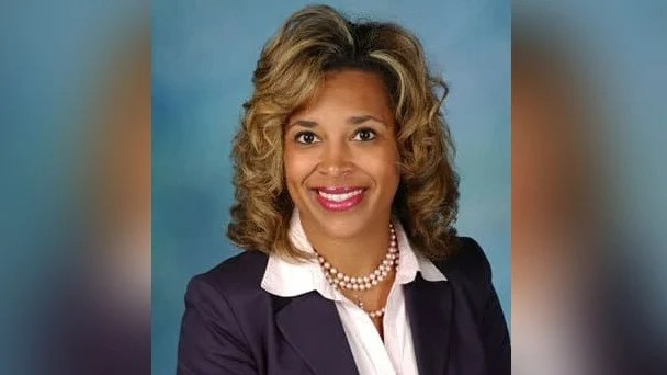 Dr. Donna Leak Vice-Chair - Flossmoor Dr. Donna Leak Vice-Chair - Flossmoor