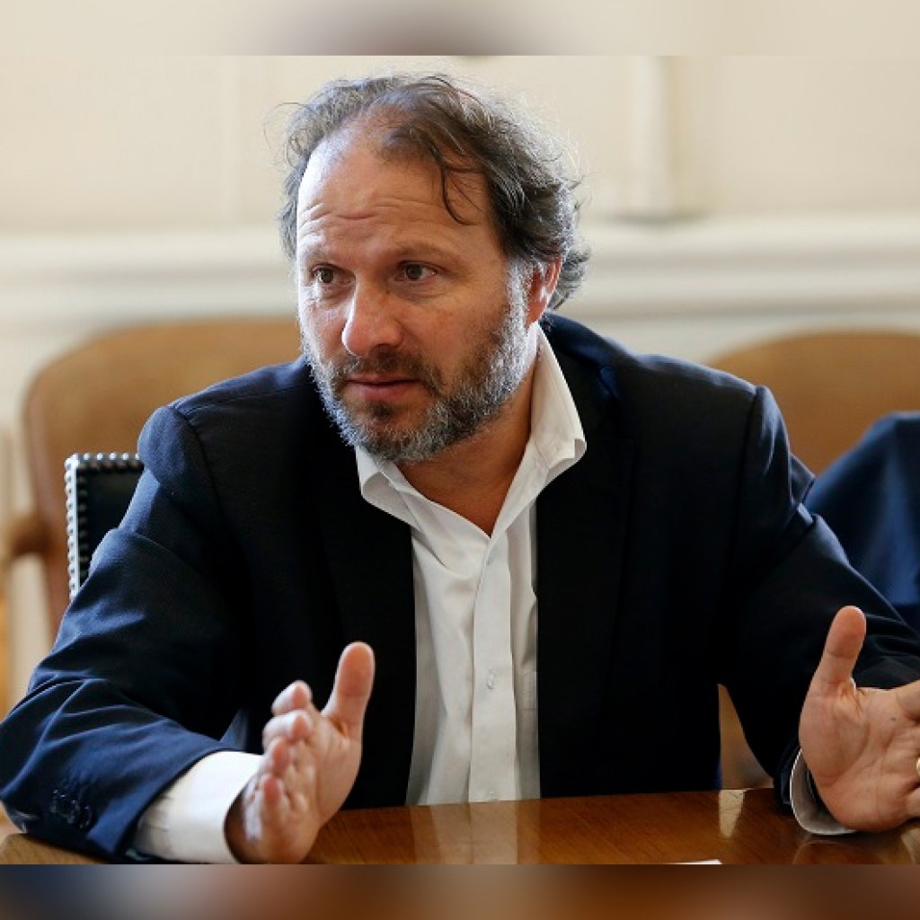 De Urresti critica sucesión de hija de Ponce Lerou en SQM De Urresti critica sucesión de hija de Ponce Lerou en SQM