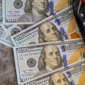 Dólar abre impulsado por récord histórico en el precio del cobre Dólar abre impulsado por récord histórico en el precio del cobre