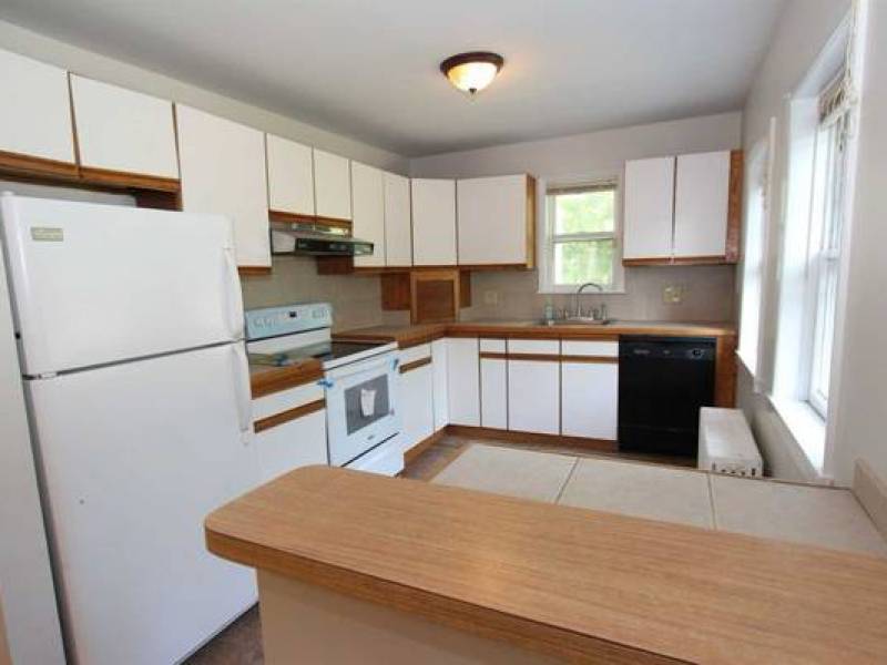 2 Bed 1.5 Bath available March 1st 50 Includes Utilities 12590
,650
Wappinger Falls 2 Bed 1.5 Bath available March 1st 50 Includes Utilities 12590
,650
Wappinger Falls
