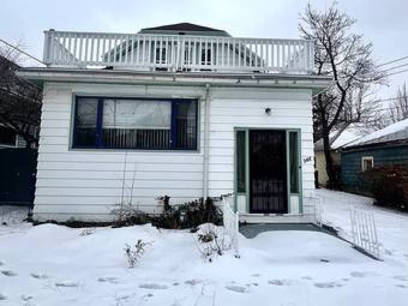 Large Fenced Yard & Balcony – Available Now! 346 Parkridge Ave
5
Buffalo Large Fenced Yard & Balcony – Available Now! 346 Parkridge Ave
5
Buffalo