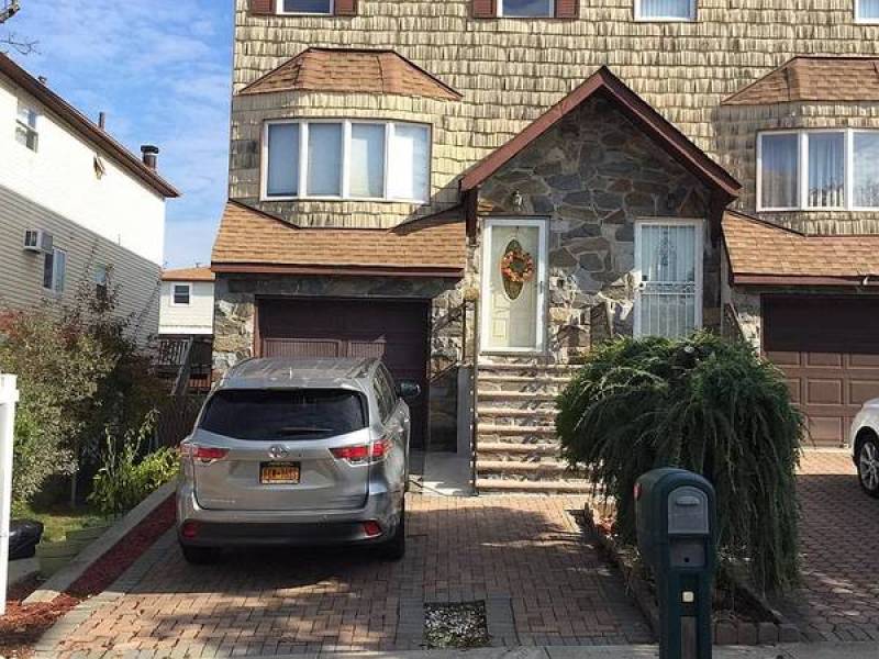 Total livable area 2954Sqft beautiful one family house 0,000
0,000
Staten Island, NY Total livable area 2954Sqft beautiful one family house 0,000
0,000
Staten Island, NY