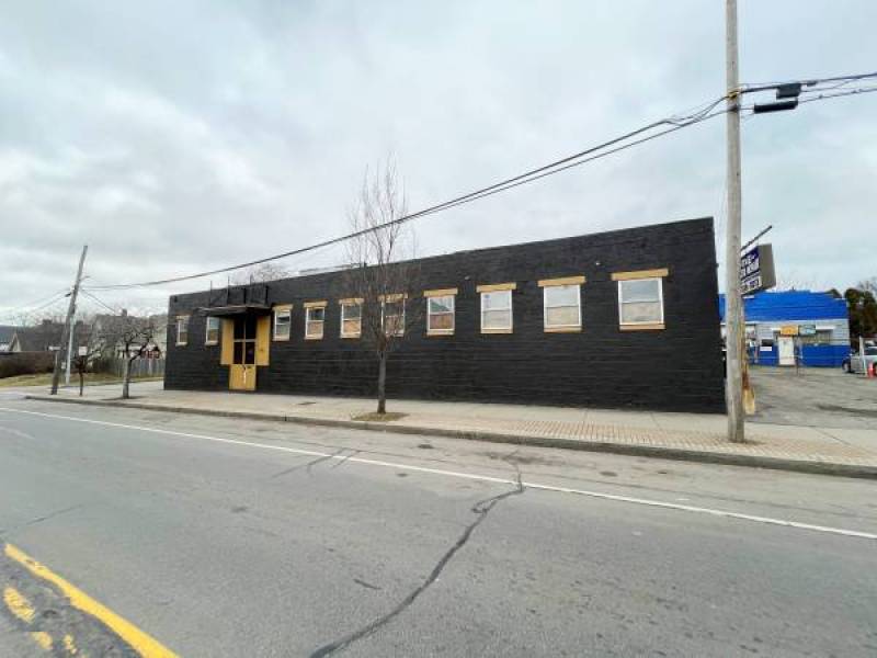 Seller Finance – Warehouse – Loading Dock – Office – Commercial Zoning
5,000
N Clinton / Hickey Freeman / Norton Seller Finance – Warehouse – Loading Dock – Office – Commercial Zoning
5,000
N Clinton / Hickey Freeman / Norton