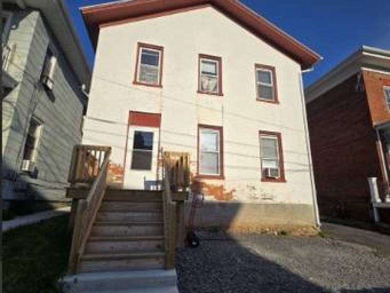 Discover this freshly updated 2-bedroom, 1-bathroom apartment
0
Geneva, NY Discover this freshly updated 2-bedroom, 1-bathroom apartment
0
Geneva, NY