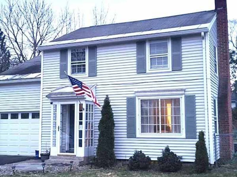 This 3 bed 2 bath home
,000
Syracuse, NY This 3 bed 2 bath home
,000
Syracuse, NY