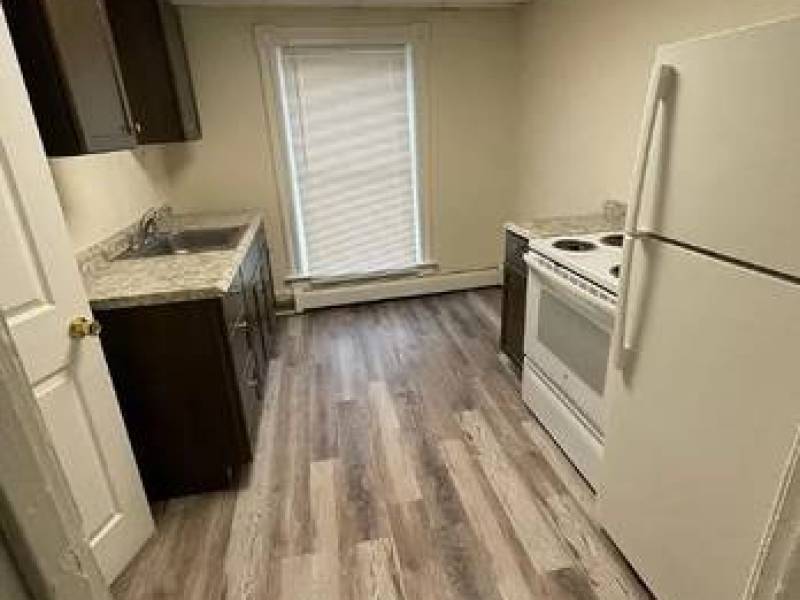 Recently renovated apartment is a one bedroom.
7
Glens falls Recently renovated apartment is a one bedroom.
7
Glens falls