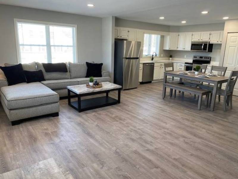Amazing Furnished One Bedroom + Free WIFI+ Walk to Beach
9
Sylvan Beach, NY Amazing Furnished One Bedroom + Free WIFI+ Walk to Beach
9
Sylvan Beach, NY