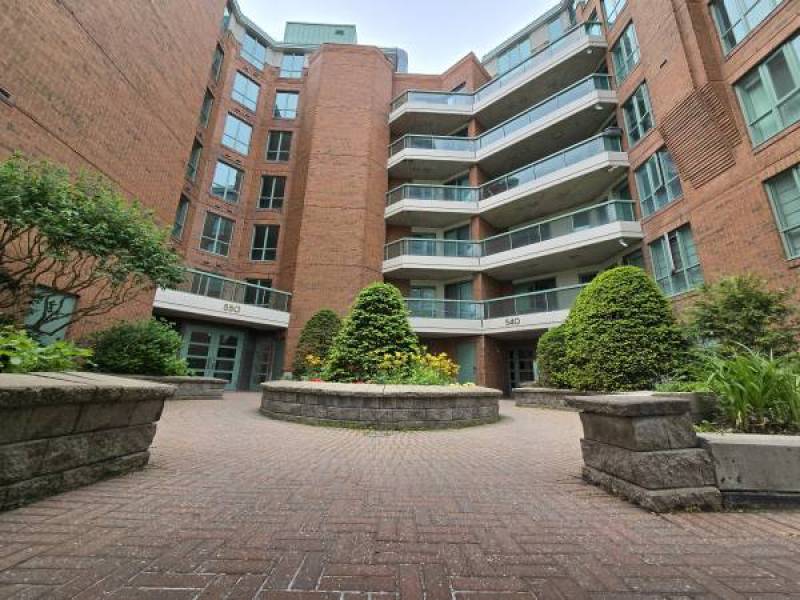 Huge 2 bed, 2 bath condo – Utilities and Parking Incl!
,800
Ottawa Huge 2 bed, 2 bath condo – Utilities and Parking Incl!
,800
Ottawa