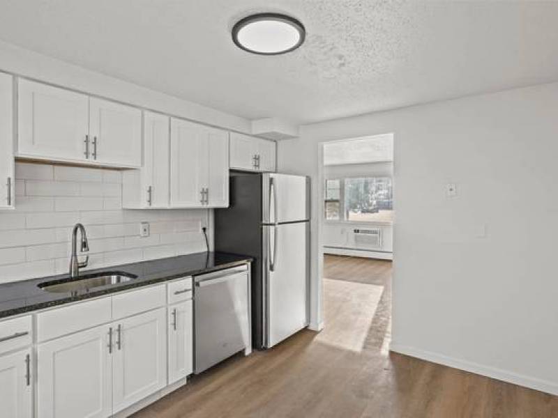 Find your space! Cool 2 BR, 1 BA, 725 Sq Ft.
,425
Syracuse Find your space! Cool 2 BR, 1 BA, 725 Sq Ft.
,425
Syracuse
