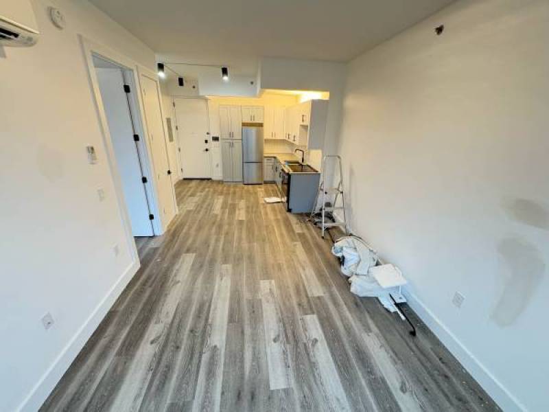Luxury 1 Bedroom Unit with Great Natural Light
,650
Farragut Luxury 1 Bedroom Unit with Great Natural Light
,650
Farragut