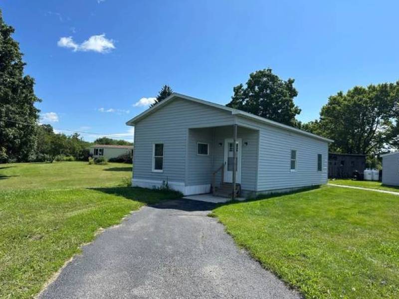 Cozy 2 bedroom 1-bathroom home in
0
Watertown, NY Cozy 2 bedroom 1-bathroom home in
0
Watertown, NY