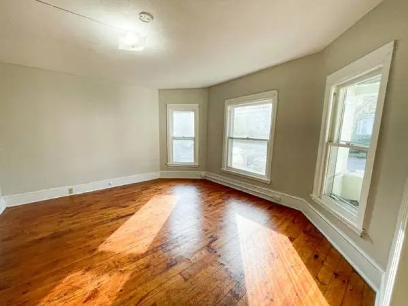 Room in Large, Well-Maintained 6BR Home –All Utilities + WiFi Included
7
314 Farm St Room in Large, Well-Maintained 6BR Home –All Utilities + WiFi Included
7
314 Farm St
