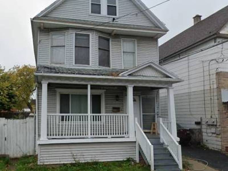 Beautiful 2BR Flat in East Buffalo – Quiet Block & Great Value!
,100
Buffalo, NY Beautiful 2BR Flat in East Buffalo – Quiet Block & Great Value!
,100
Buffalo, NY