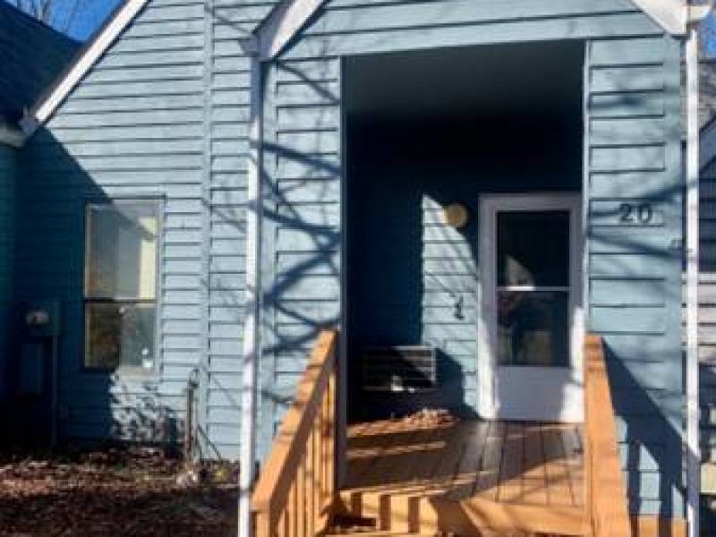 2 Bedroom 2 Bath Cathedral Ceiling Home
,100 2 Bedroom 2 Bath Cathedral Ceiling Home
,100