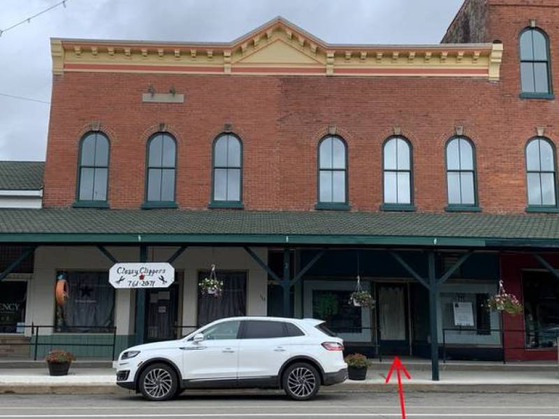 Commercial Storefront For Lease
5 Commercial Storefront For Lease
5