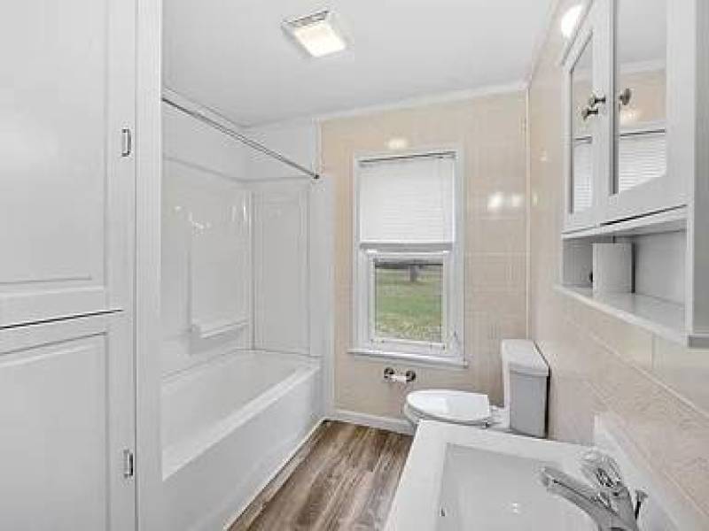 3 bedrooms, first floor washer and dryer hookups.
0
NY 3 bedrooms, first floor washer and dryer hookups.
0
NY
