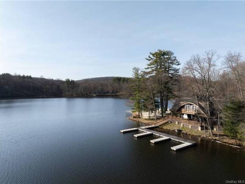 Sloatsburg, Land for Sale – 13.9 Acres
9,000 Sloatsburg, Land for Sale – 13.9 Acres
9,000