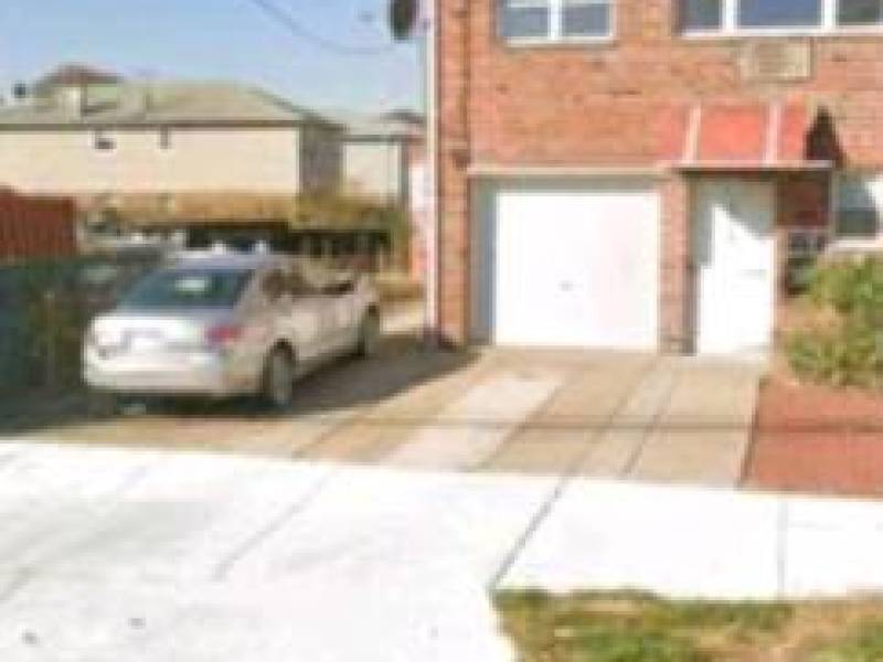 Queens parking
5
Queens NY 11417 Centerville Queens parking
5
Queens NY 11417 Centerville