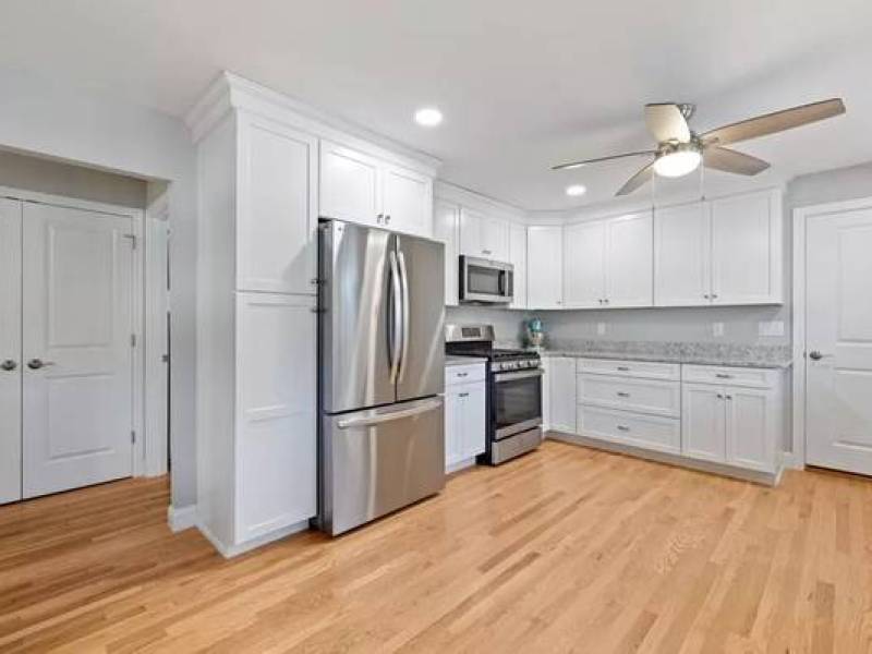 Welcome a beautifully renovated 2-bed, 2-bath
5
Syracuse, NY Welcome a beautifully renovated 2-bed, 2-bath
5
Syracuse, NY