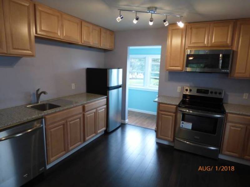 One Bedroom 1.5 Bath Duplex Apt
,100
Sayre PA One Bedroom 1.5 Bath Duplex Apt
,100
Sayre PA